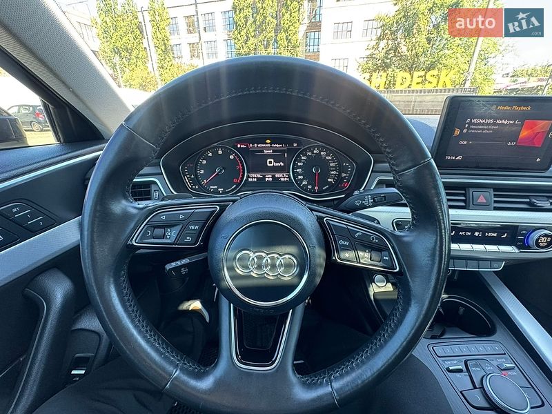 Седан Audi A4 2017 в Киеве