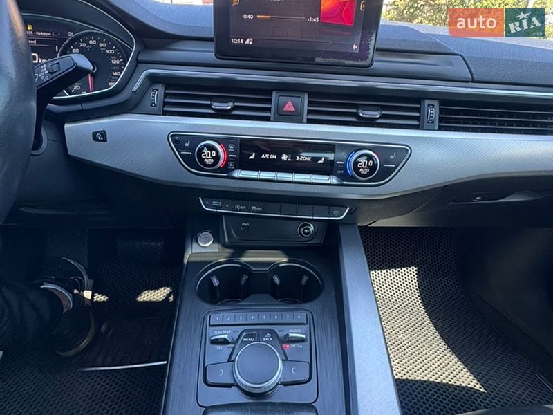 Седан Audi A4 2017 в Киеве