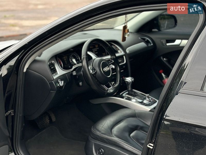 Седан Audi A4 2015 в Житомирі