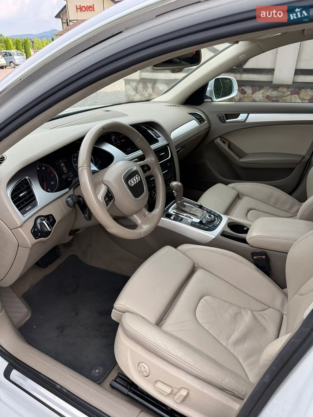 2012 Audi A4 - мініатюра 18