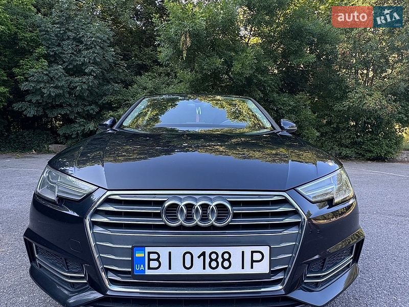 Седан Audi A4 2018 в Полтаві