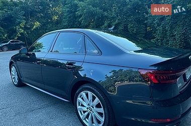 Седан Audi A4 2018 в Полтаві