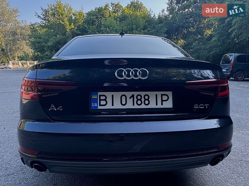 Седан Audi A4 2018 в Полтаві