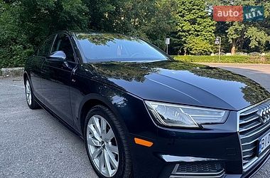 Седан Audi A4 2018 в Полтаві