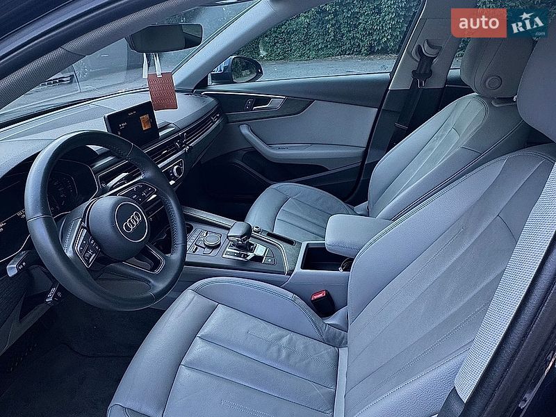 Седан Audi A4 2018 в Полтаві