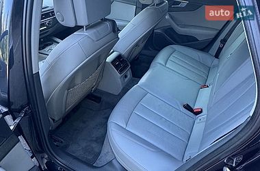 Седан Audi A4 2018 в Полтаві