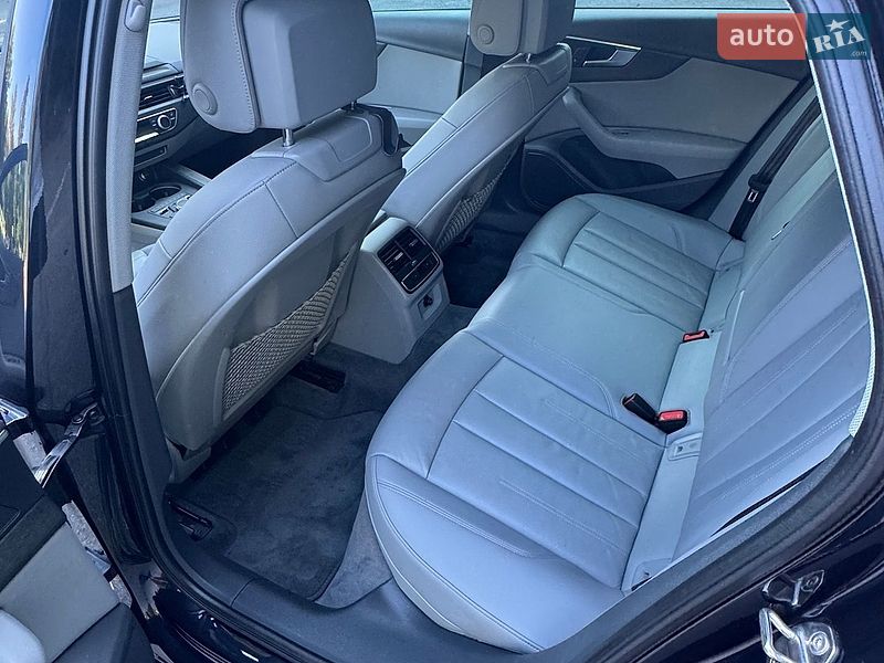 Седан Audi A4 2018 в Полтаві