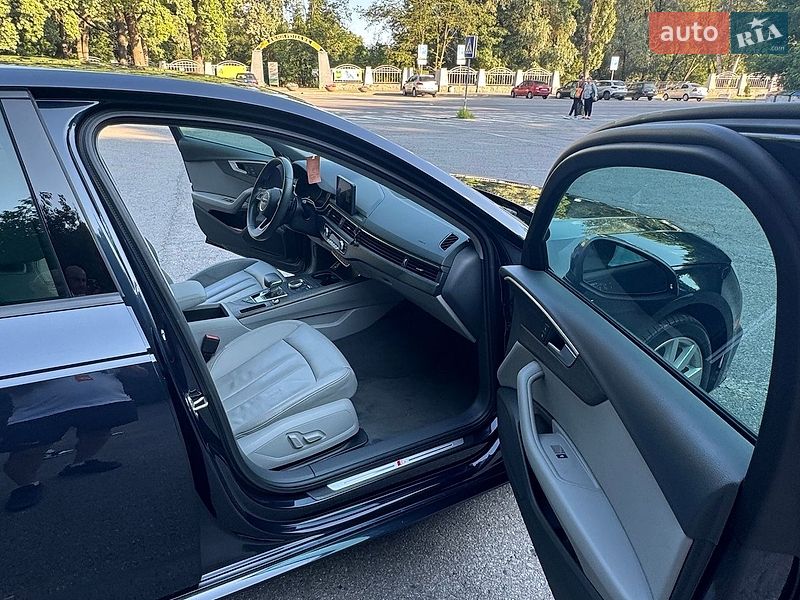 Седан Audi A4 2018 в Полтаві