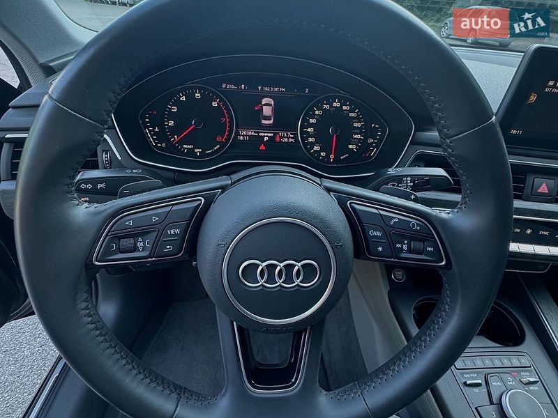 Седан Audi A4 2018 в Полтаві