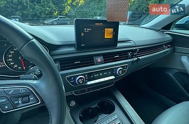 Седан Audi A4 2018 в Полтаві