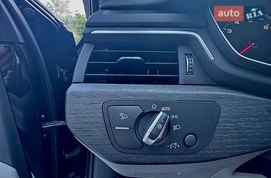Седан Audi A4 2018 в Полтаві