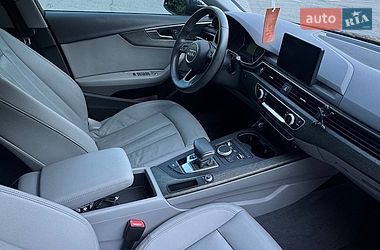Седан Audi A4 2018 в Полтаві