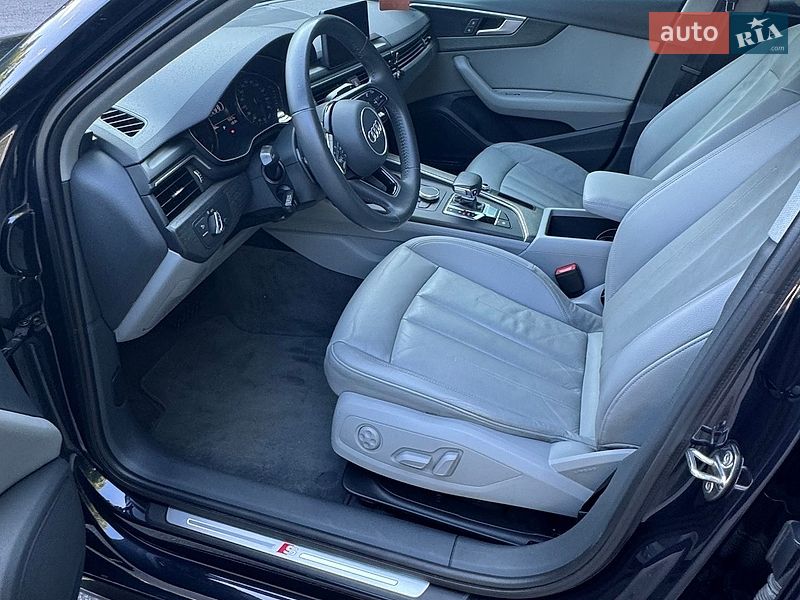 Седан Audi A4 2018 в Полтаві