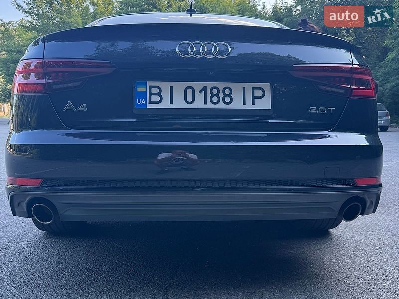 Седан Audi A4 2018 в Полтаві