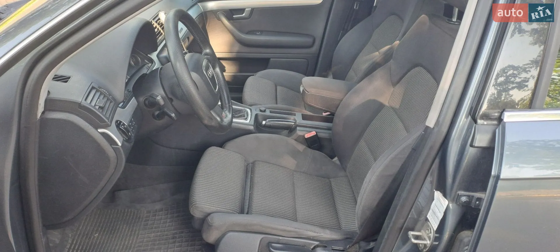 2018 Volkswagen Touareg - мініатюра 8
