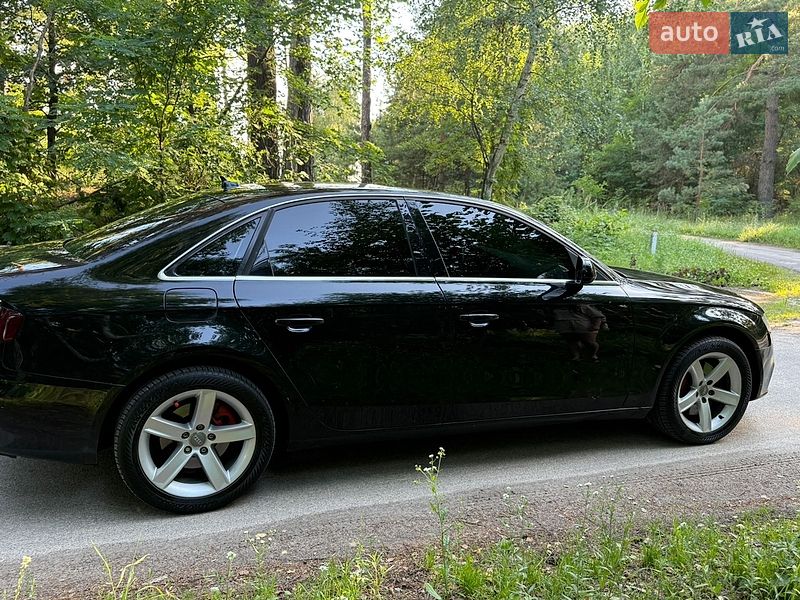 Седан Audi A4 2009 в Бобровиці