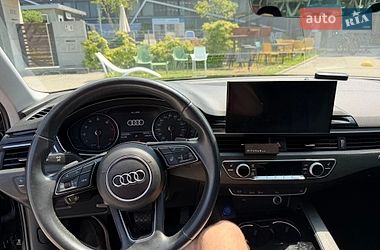 Седан Audi A4 2020 в Львові