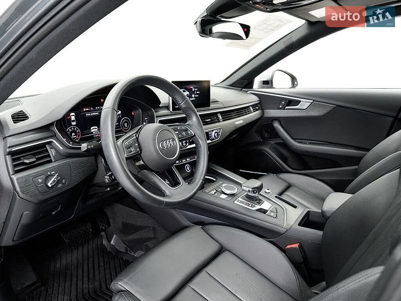 Седан Audi A4 2018 в Львове