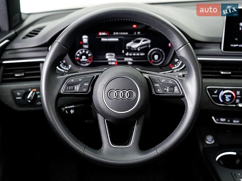 Седан Audi A4 2018 в Львове