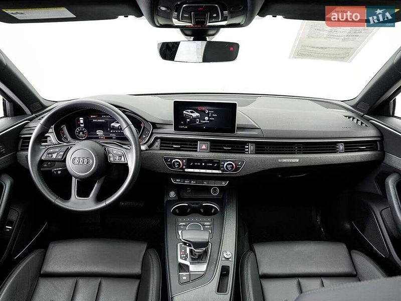 Седан Audi A4 2018 в Львове