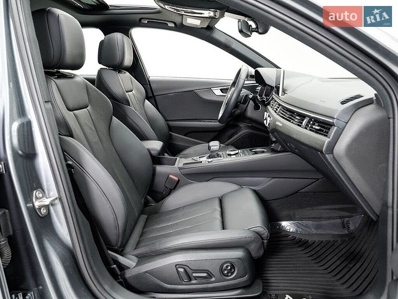 Седан Audi A4 2018 в Львове