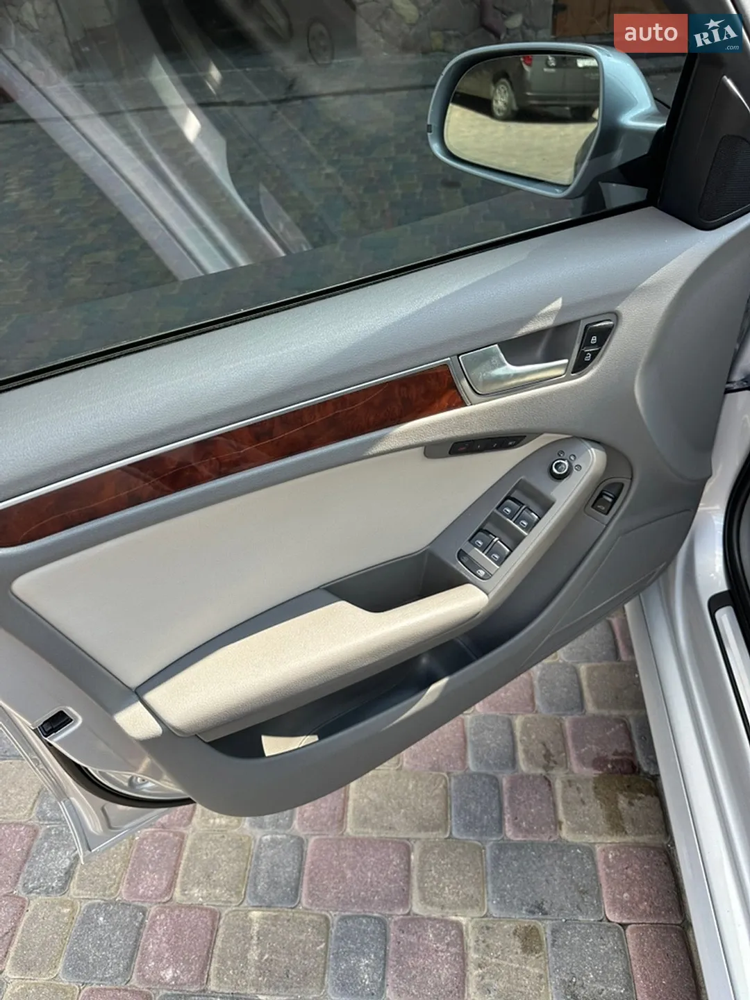 2011 Audi A4 - мініатюра 13