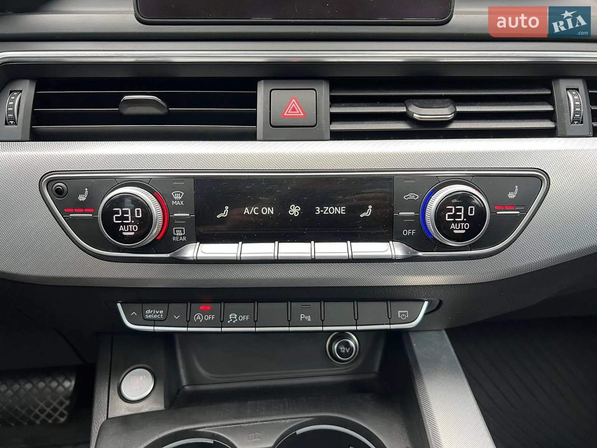 2016 Audi A4 - мініатюра 25