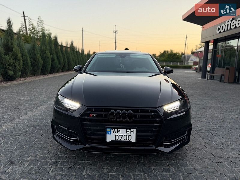 Audi A4 2017 Audi A4 2017