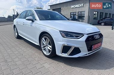 Седан Audi A4 2021 в Нововолынске