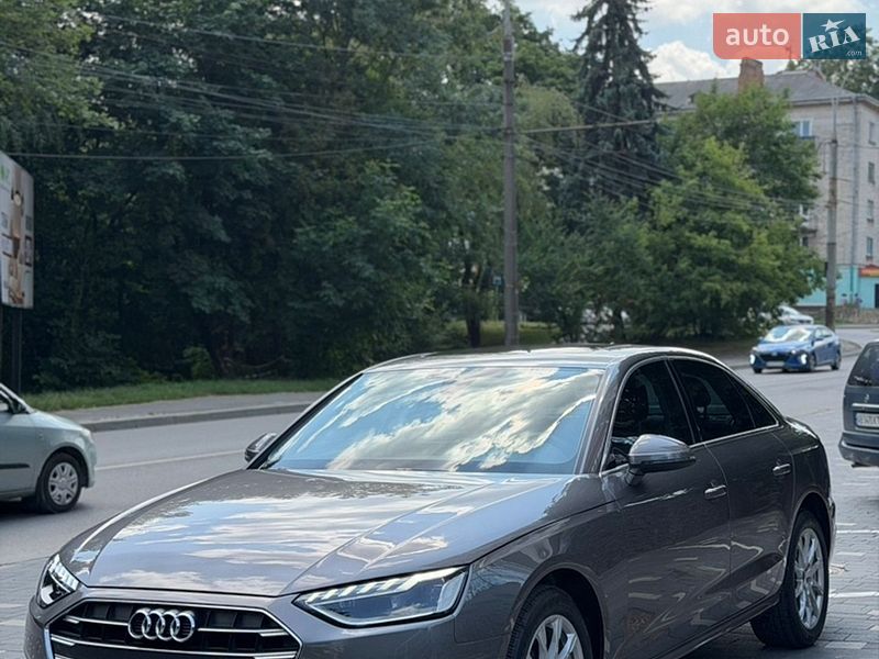 Седан Audi A4 2020 в Тернополе