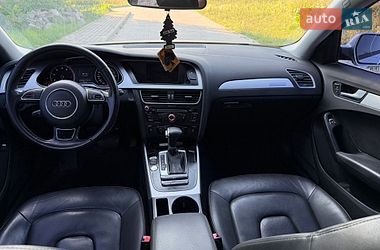 Седан Audi A4 2015 в Львове