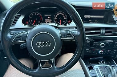 Седан Audi A4 2015 в Львове