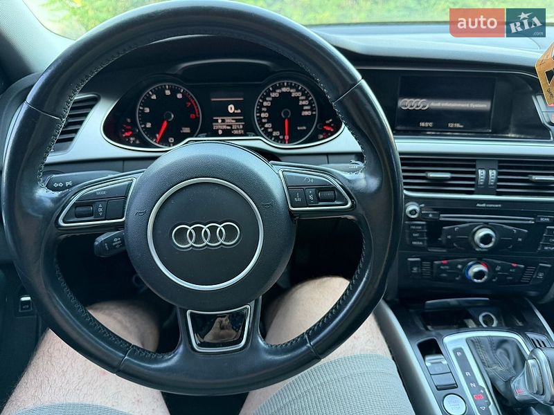 Седан Audi A4 2015 в Львове