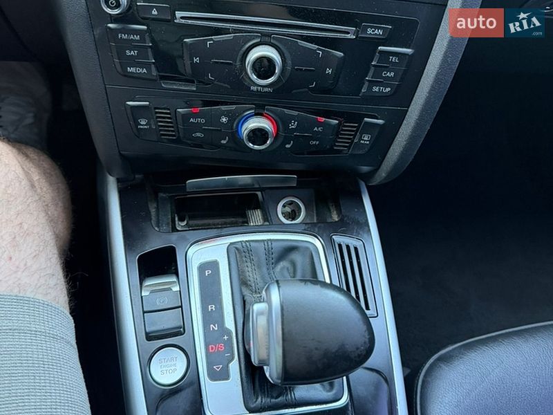 Седан Audi A4 2015 в Львове