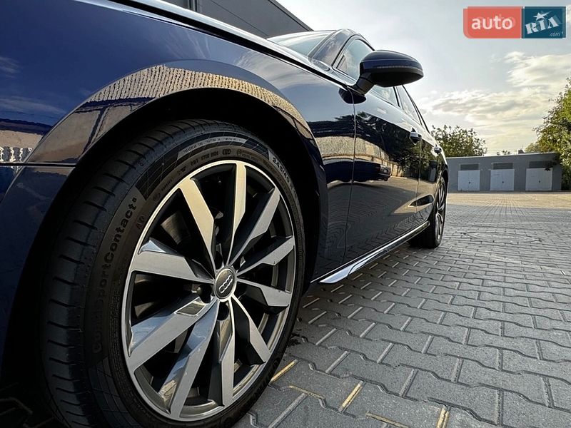 Универсал Audi A4 2020 в Киеве