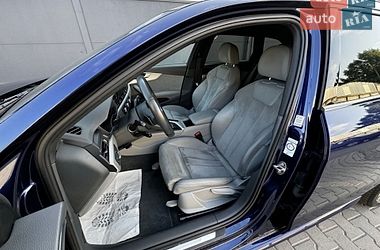 Универсал Audi A4 2020 в Киеве
