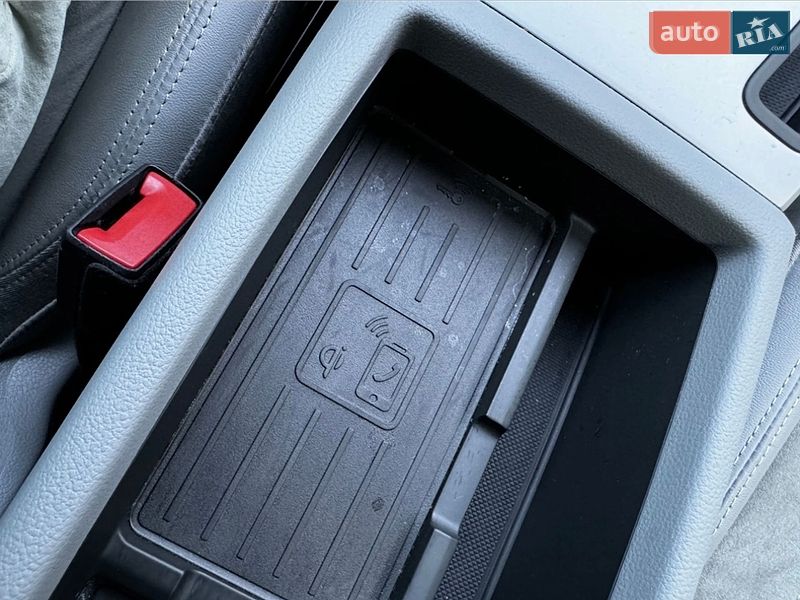 Универсал Audi A4 2020 в Киеве