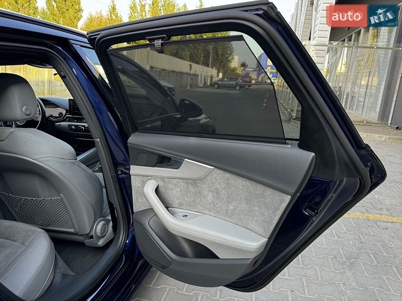 Универсал Audi A4 2020 в Киеве