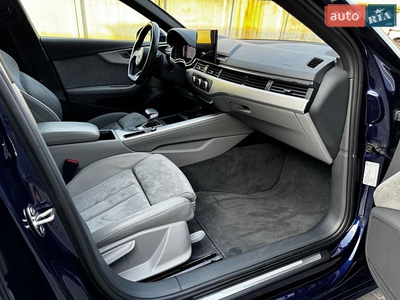 Универсал Audi A4 2020 в Киеве