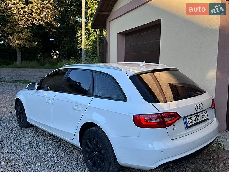 Универсал Audi A4 2012 в Киеве