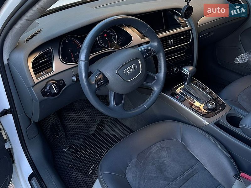Универсал Audi A4 2012 в Киеве