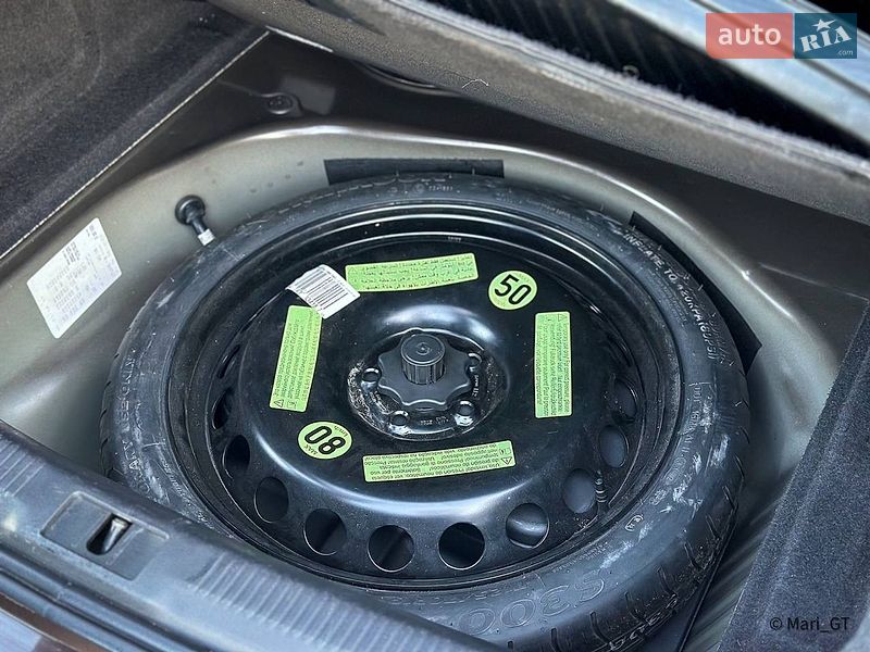 Седан Audi A4 2013 в Днепре