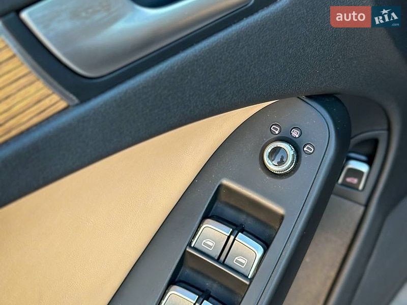 Седан Audi A4 2013 в Днепре