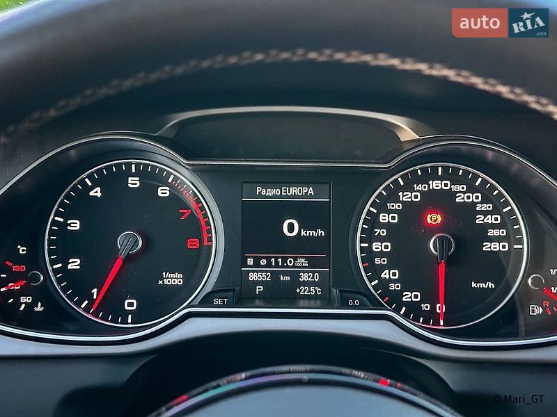 Седан Audi A4 2013 в Днепре