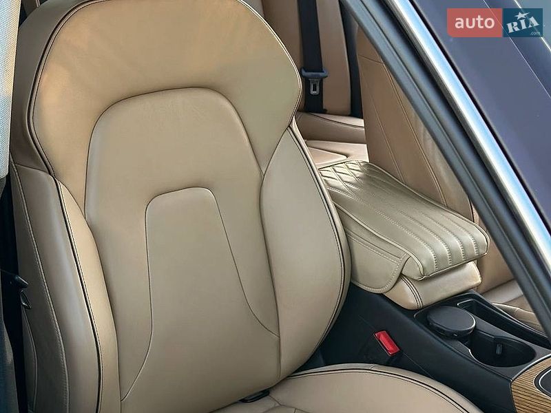 Седан Audi A4 2013 в Днепре