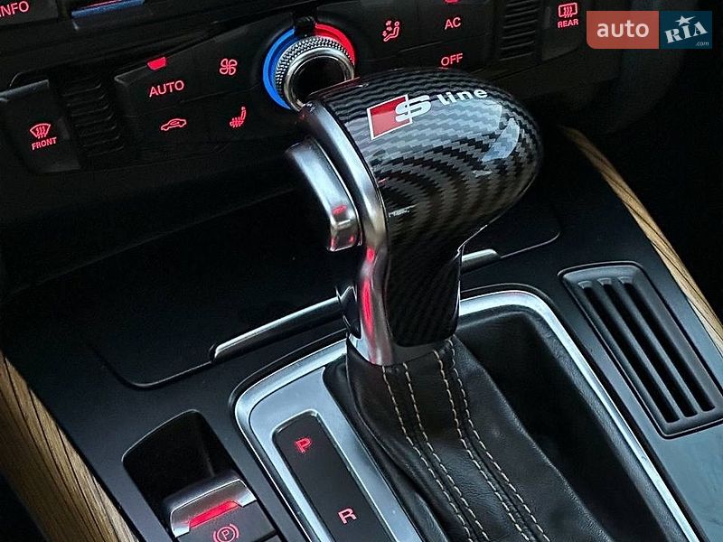 Седан Audi A4 2013 в Днепре