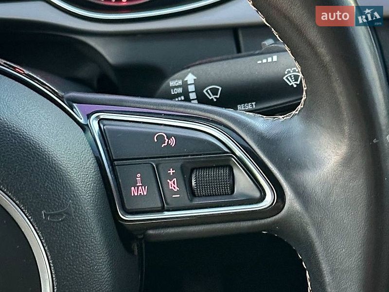 Седан Audi A4 2013 в Днепре
