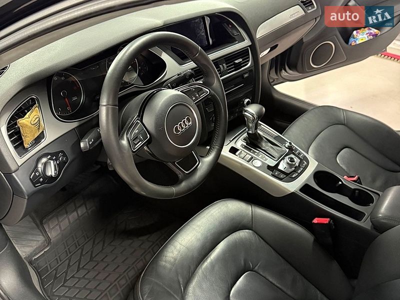 Седан Audi A4 2014 в Києві