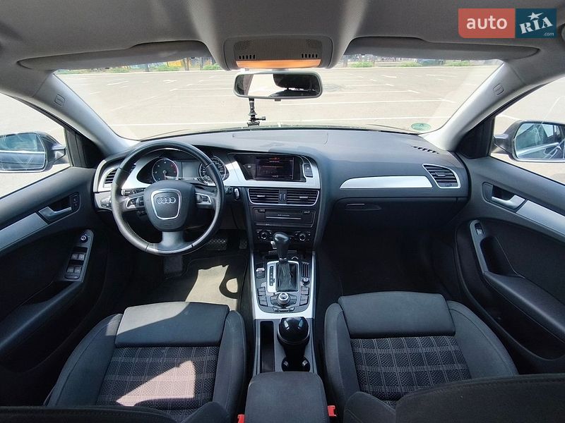 Универсал Audi A4 2011 в Киеве