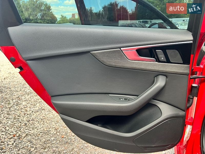 Седан Audi A4 2020 в Харькове